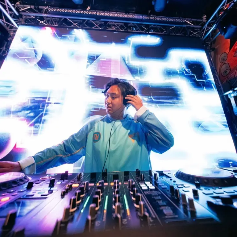 DJ SOL